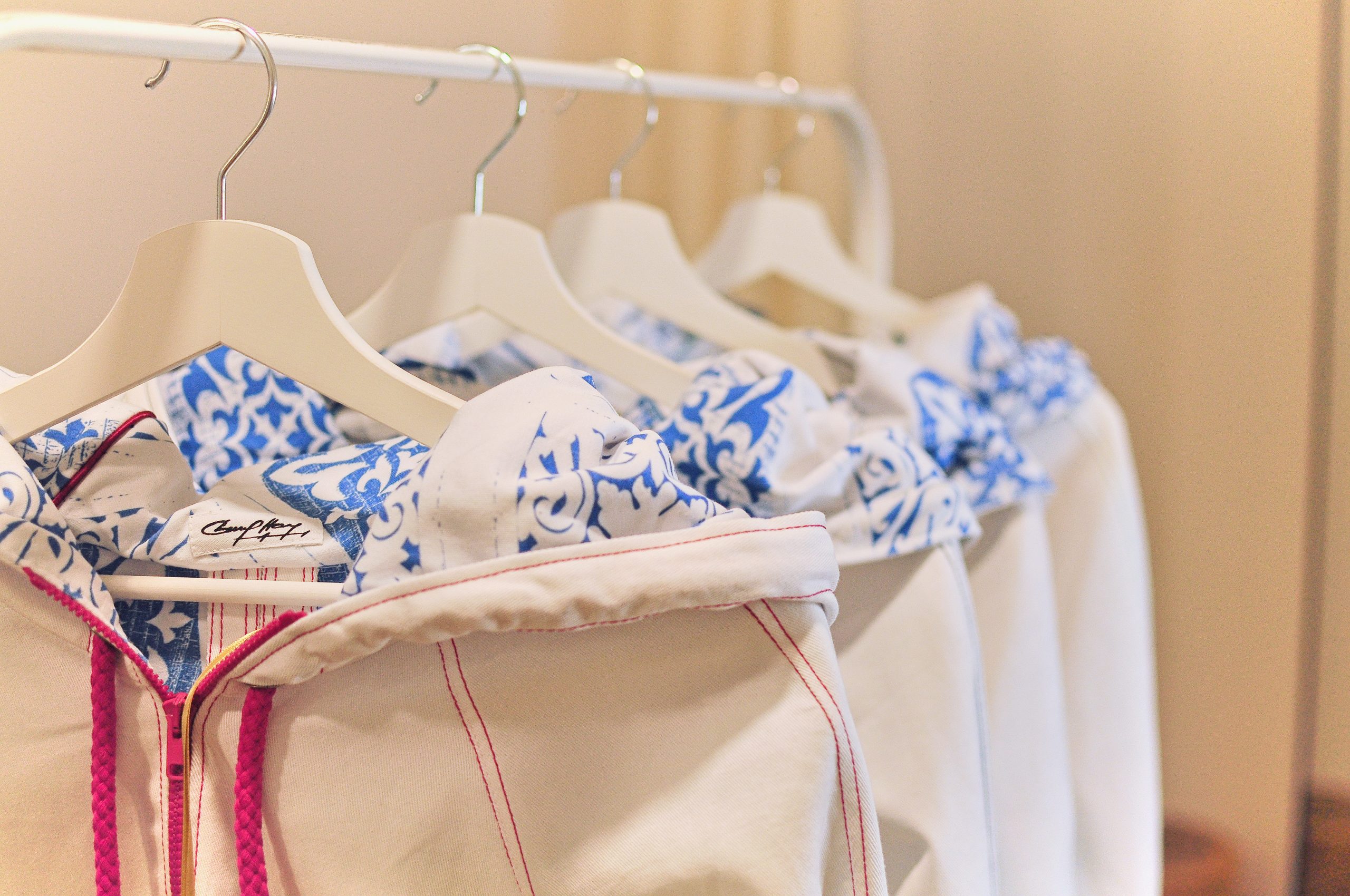 Bunda bílá detail3