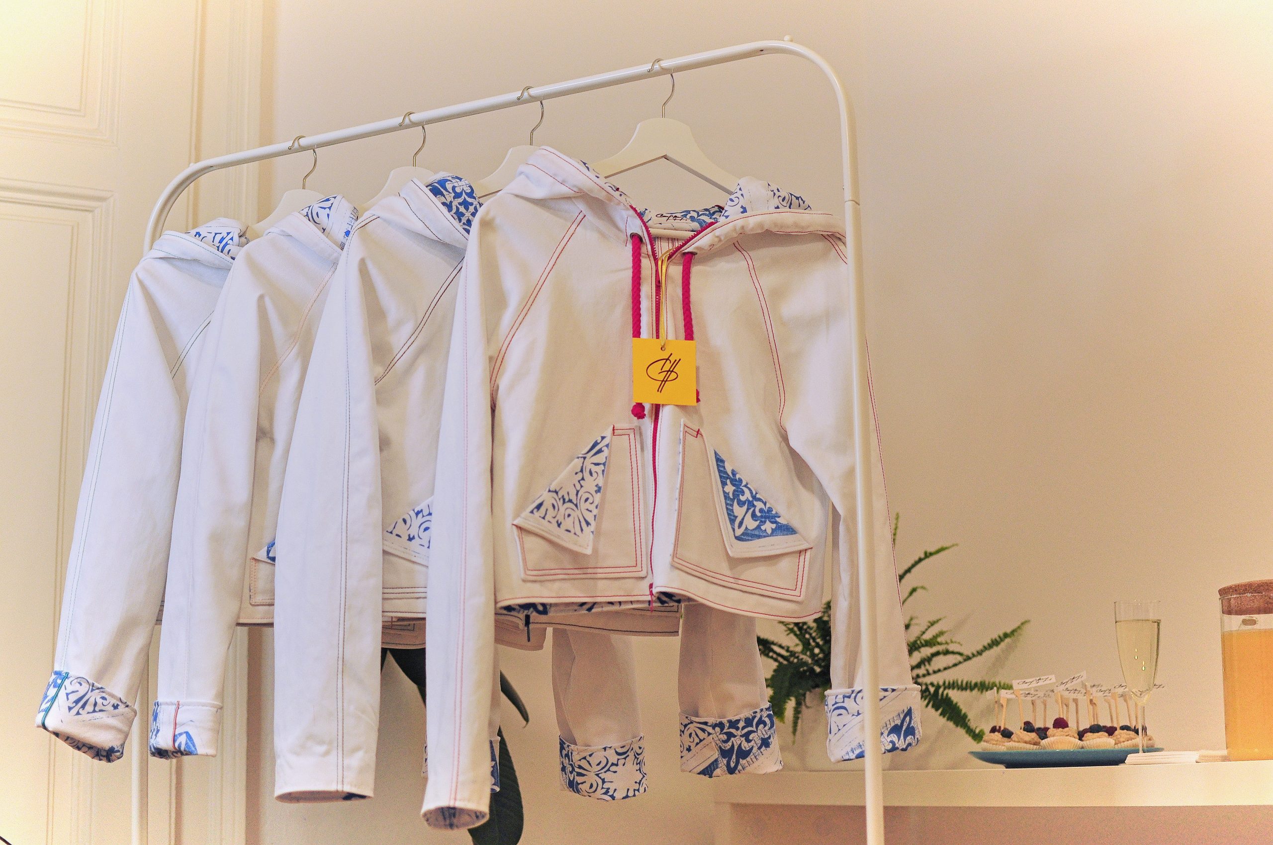 Bunda bílá detail4