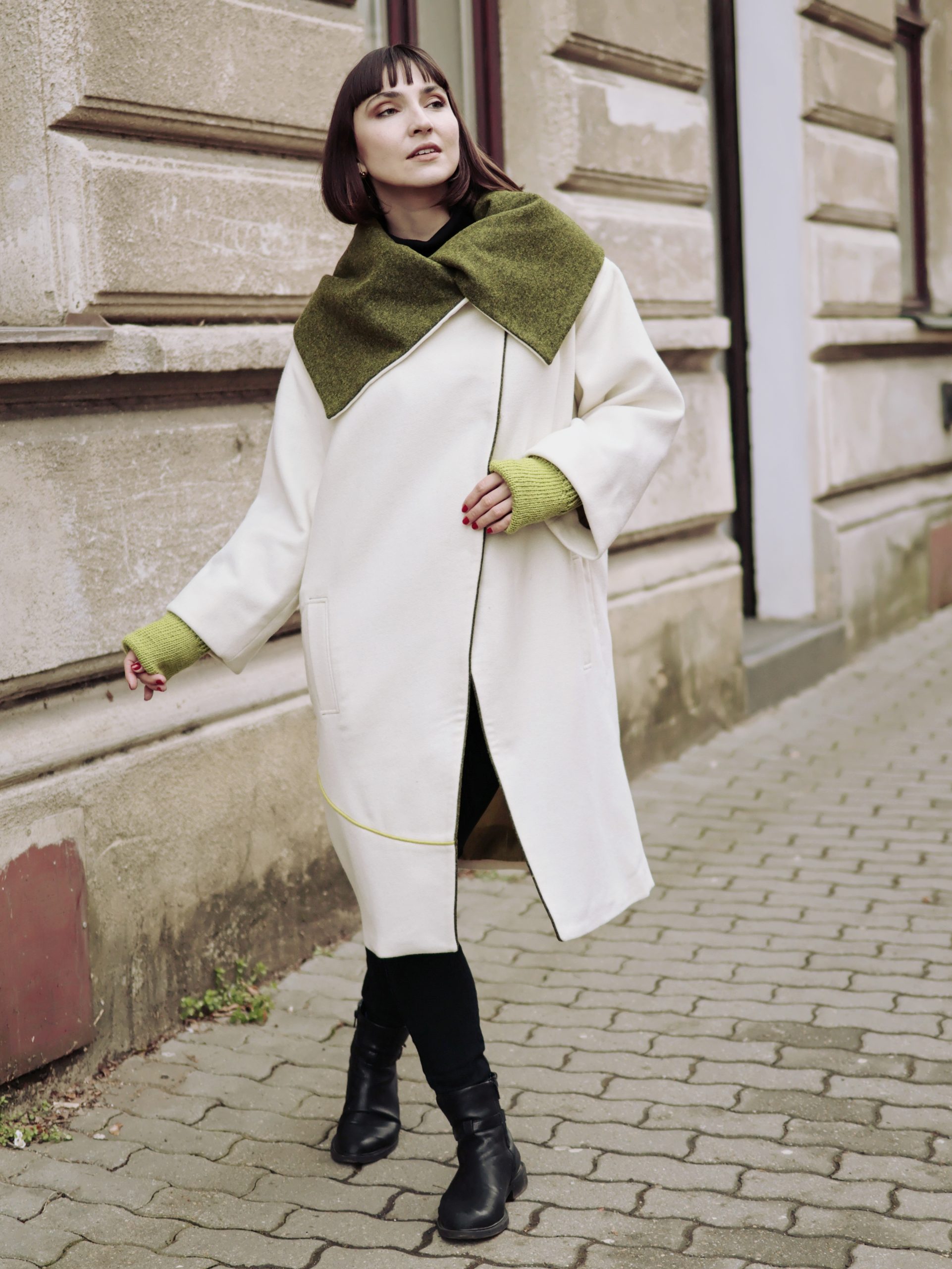 kabát s náplety bílozelený1