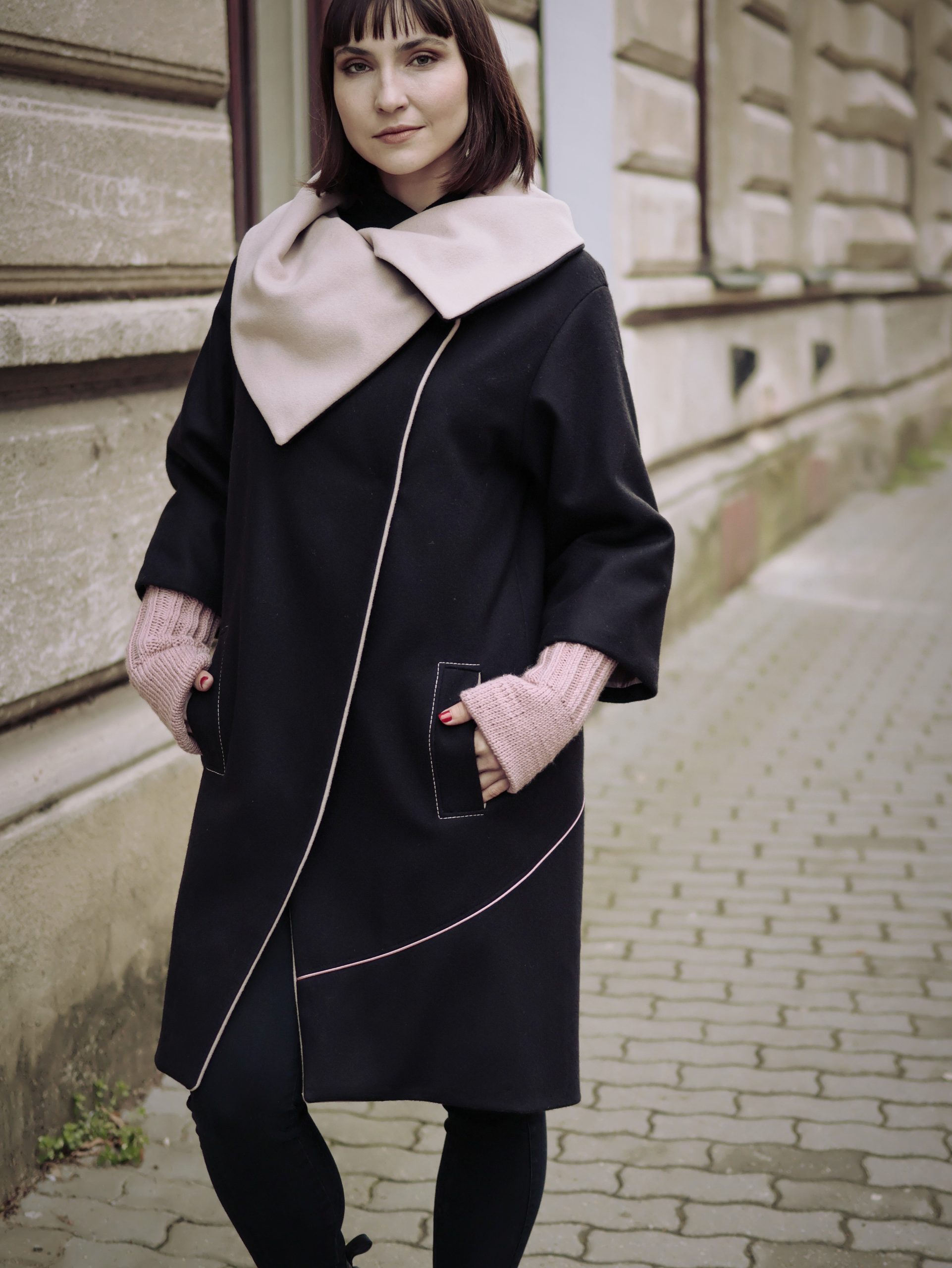 kabát s náplety černorůžový4