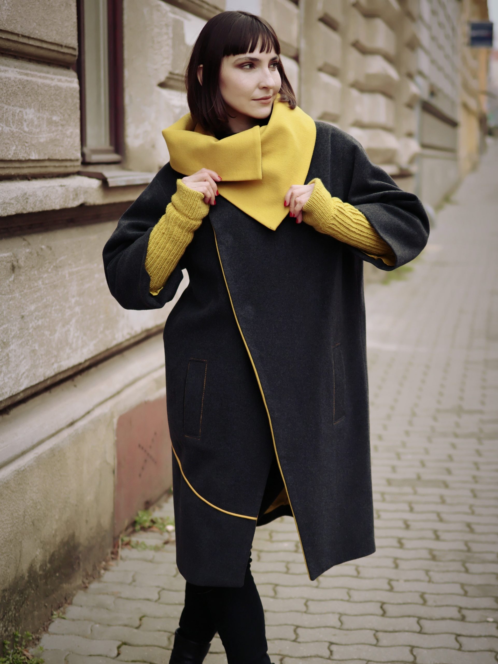 kabát s náplety černožlutý4