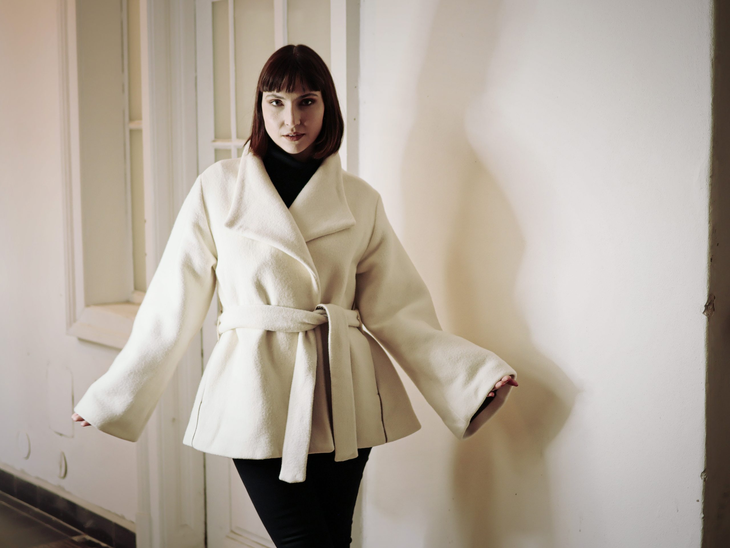 kabátek krátký bílý2