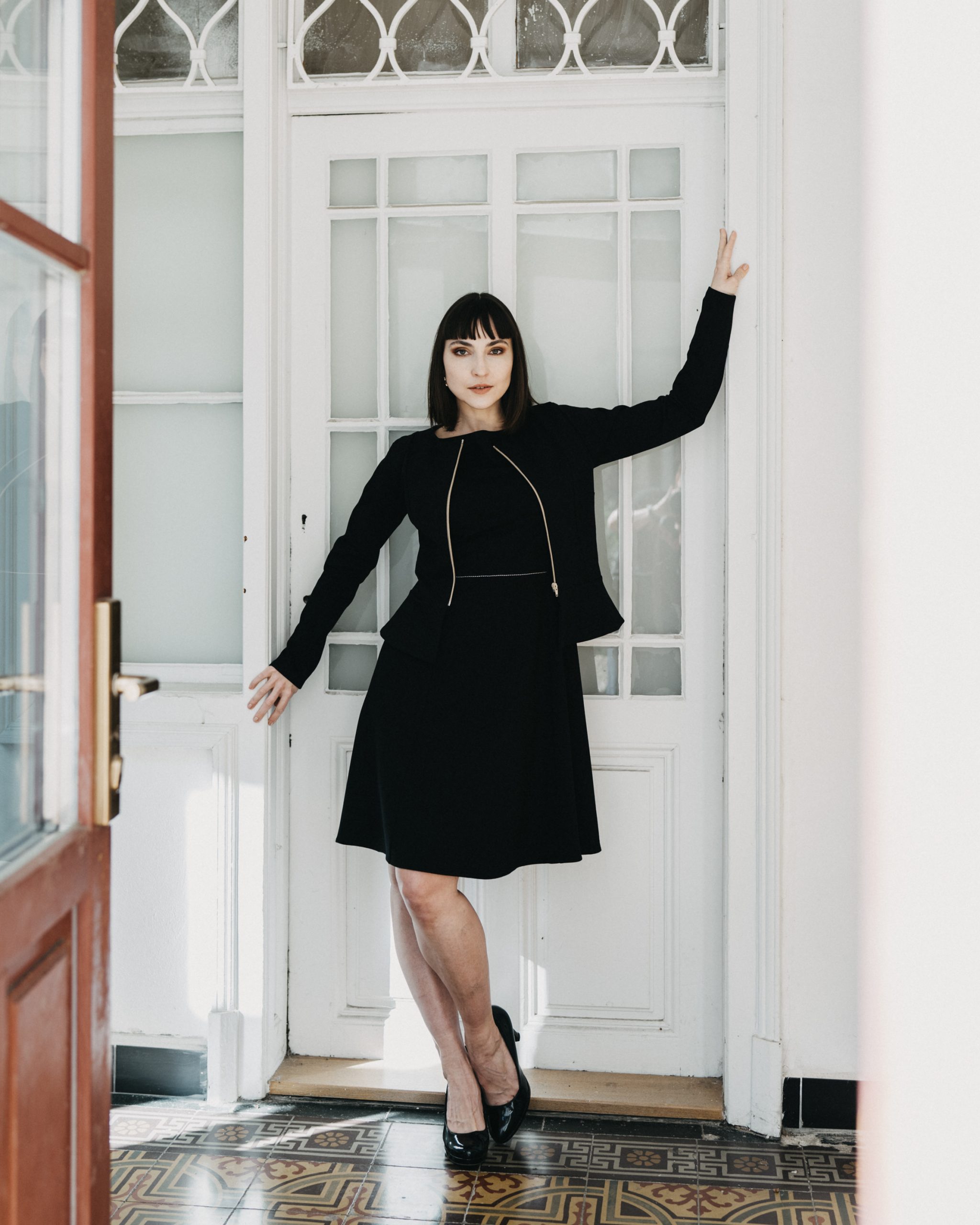 sako Bary černé, šaty Alton černé 1